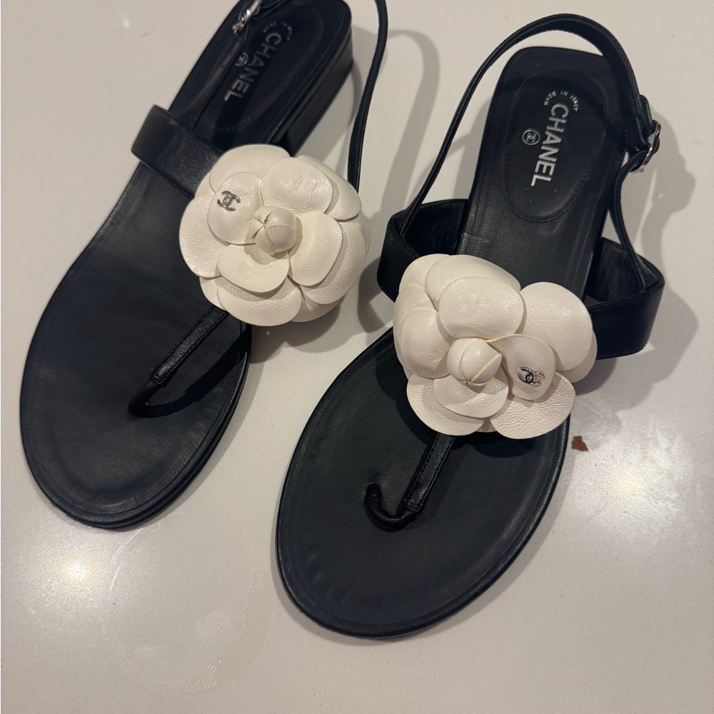 Super fun Chanel sandals!